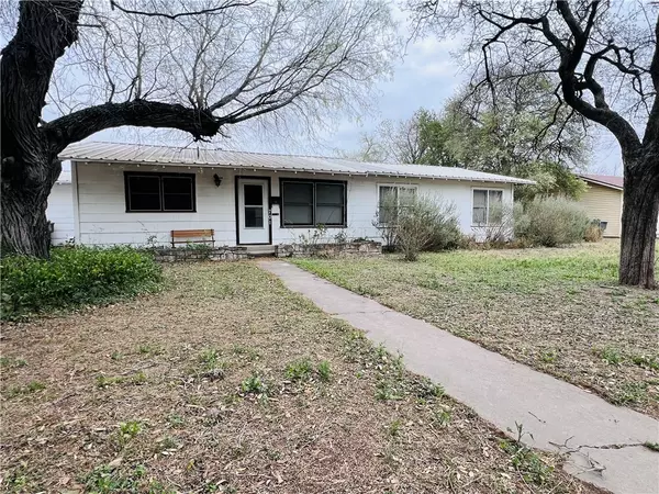 701 Lincoln ST, Alice, TX 78332