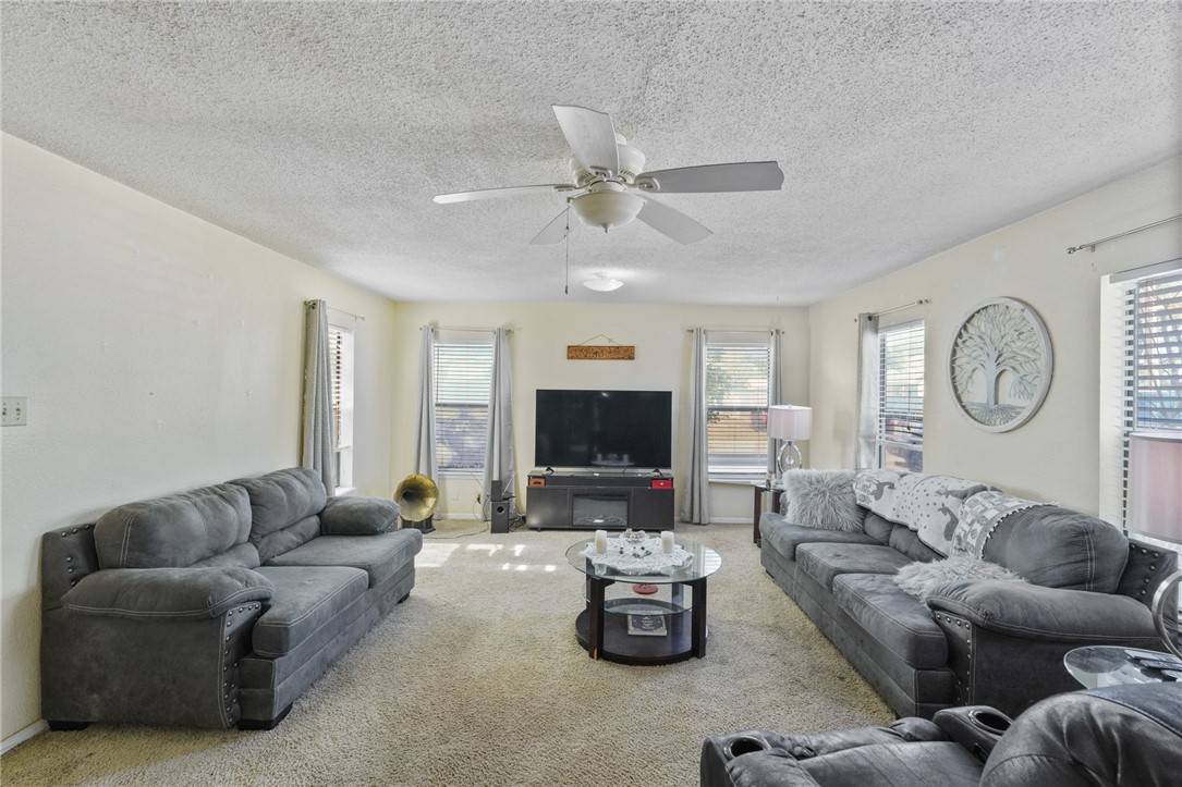 Orange Grove, TX 78372,404 Louise ST