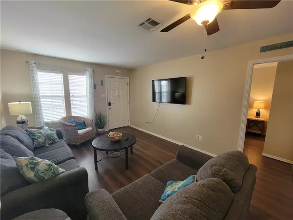 Corpus Christi, TX 78418,15438 Seamount Cay CT #103