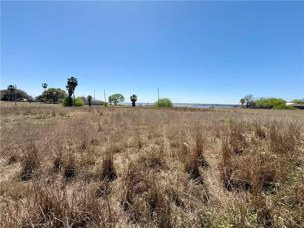 Mathis, TX 78368,24549 La Ponderosa Dr.