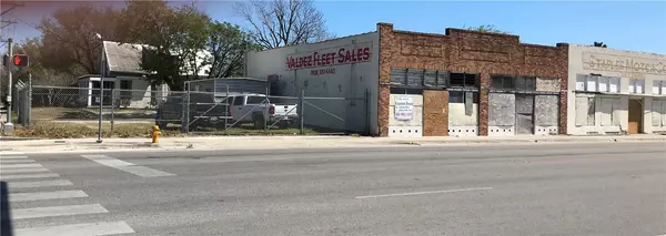 310, 306, 302, Staples ST, Corpus Christi, TX 78401