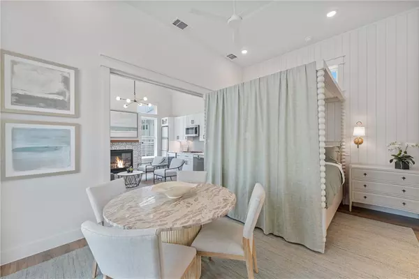 Port Aransas, TX 78373,673 Center S #21