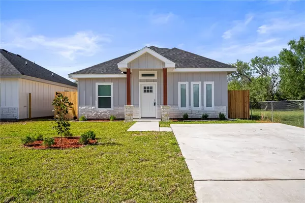 509 W Ragland AVE, Kingsville, TX 78363