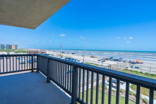 Corpus Christi, TX 78418,15002 Windward DR #202