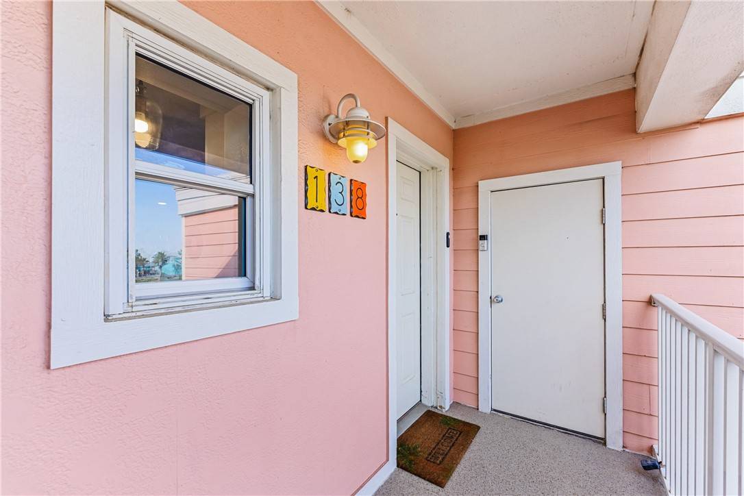 Port Aransas, TX 78373,700 Island Retreat RD #138