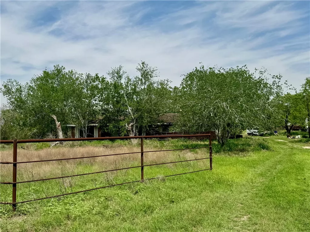 George West, TX 78022,116 Fm-1873