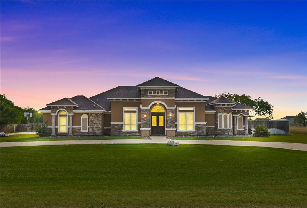 221 Deer Meadows DR, Alice, TX 78332