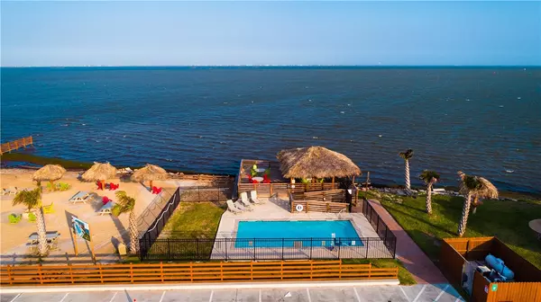 Corpus Christi, TX 78418,101 Caribbean DR #50