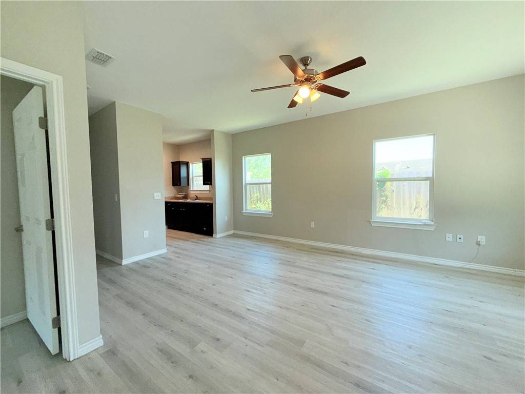 Taft, TX 78390,414 3rd ST