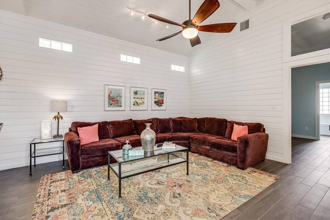 Port Aransas, TX 78373,2212 Hwy 361 #201