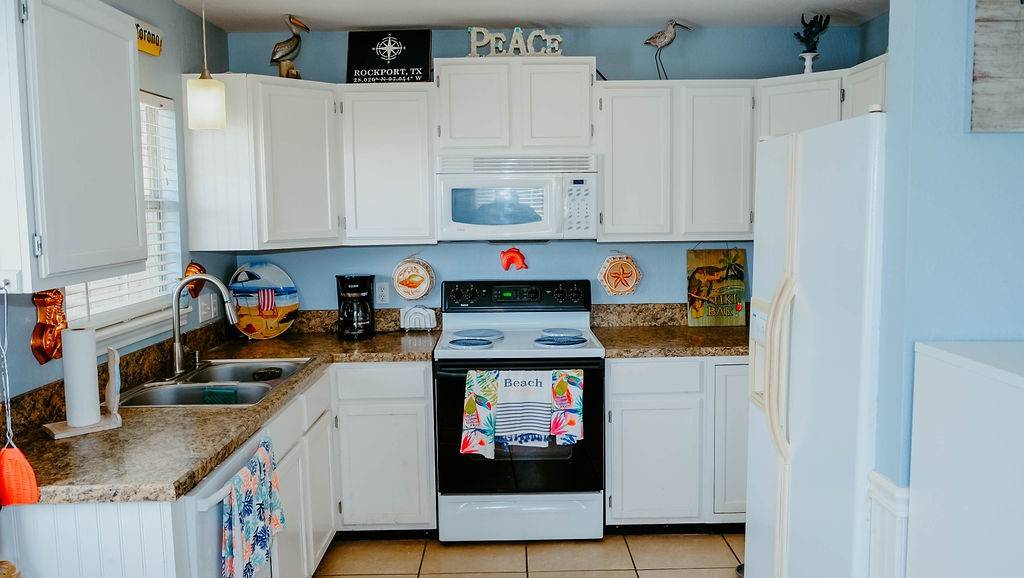 Rockport, TX 78382,719 E King ST