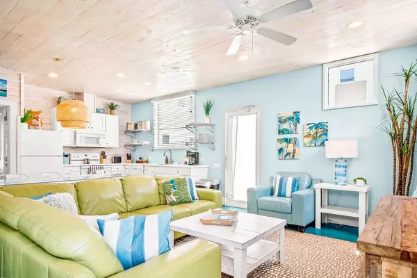 Port Aransas, TX 78373,310 E Tenth St #5