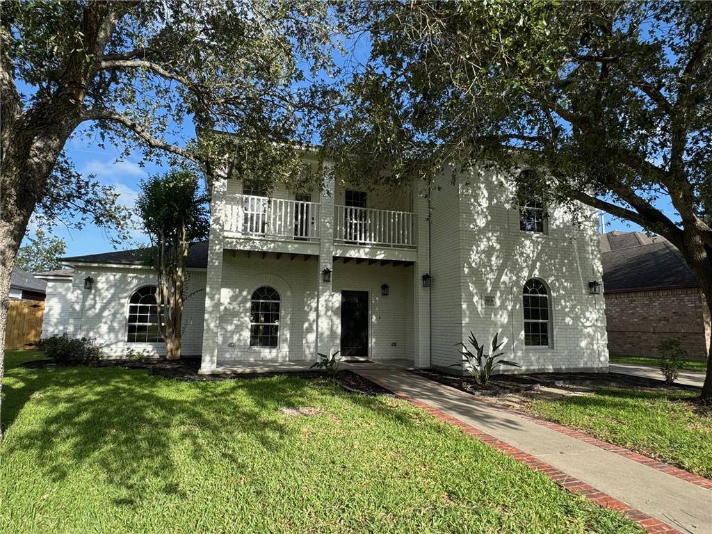 8038 Etienne DR, Corpus Christi, TX 78414