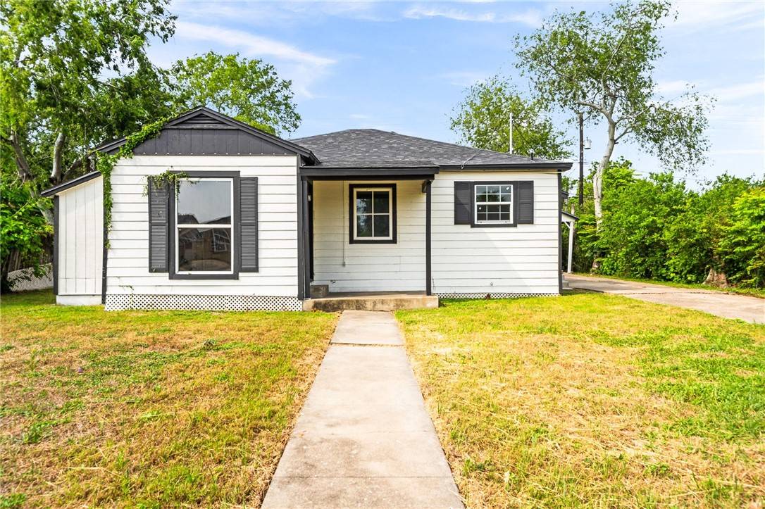 1367 Normandy DR, Corpus Christi, TX 78415