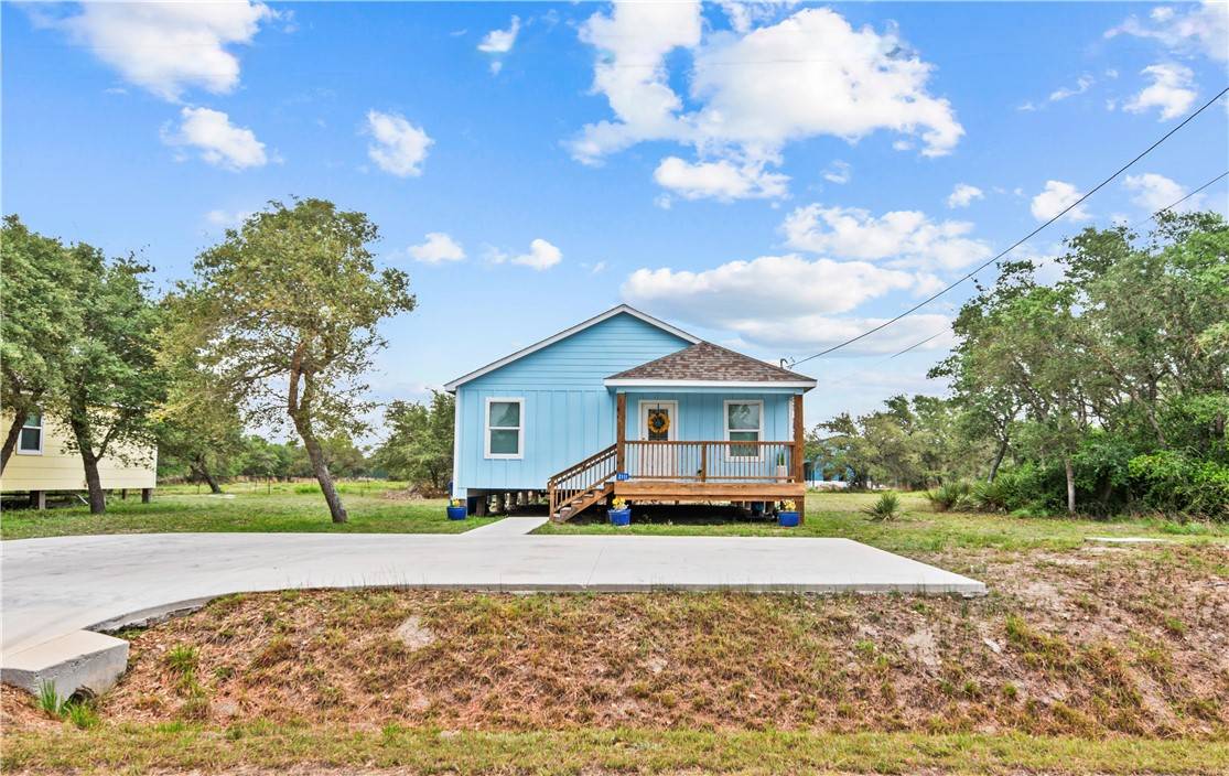 Rockport, TX 78382,2111 Lone Star