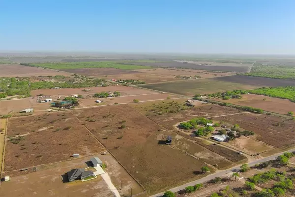 Robstown, TX 78380,5110 County Road 101