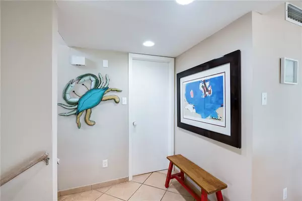 Port Aransas, TX 78373,6871 State Highway 361#10
