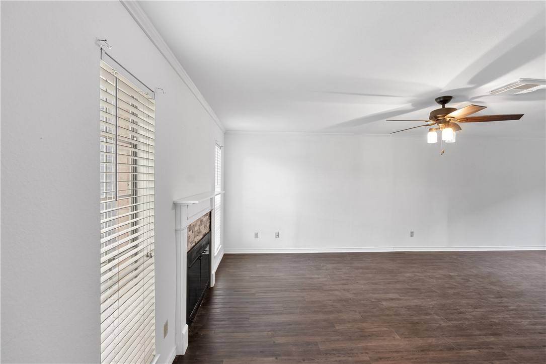 Corpus Christi, TX 78413,7130 Everhart #25