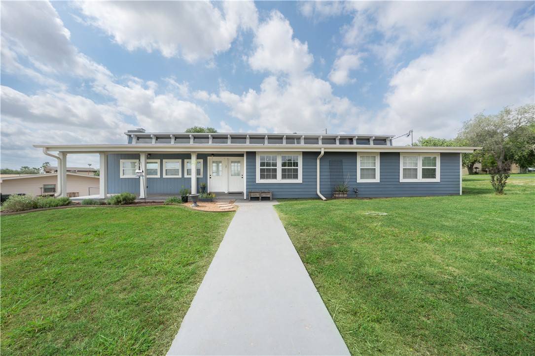 147 Trail Ridge DR, Sandia, TX 78383