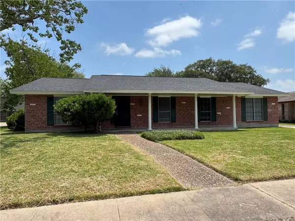 5122 Moultrie DR, Corpus Christi, TX 78413