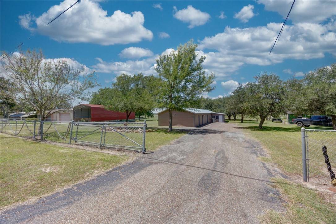 Mathis, TX 78368,9047 County Road 461
