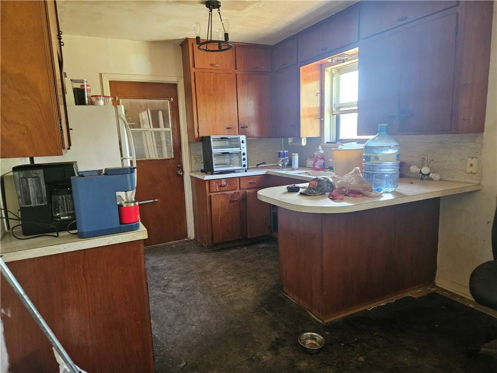 Woodsboro, TX 78393,909 Johnson ST