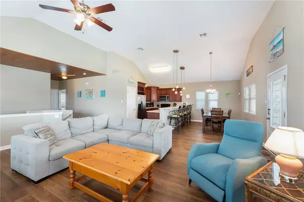 Port Aransas, TX 78373,689 Morgan CIR