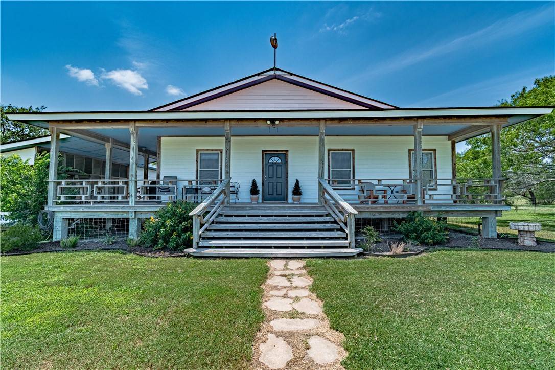 Woodsboro, TX 78393,251 Boenig