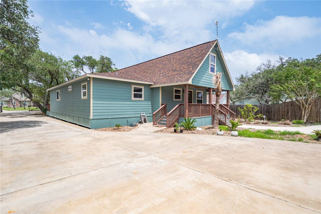 Rockport, TX 78382,123 Bishop Road