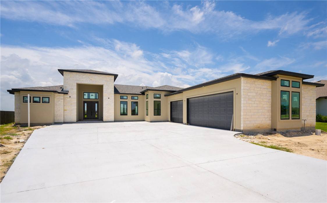 758 Buffalo Creek DR, Corpus Christi, TX 78415