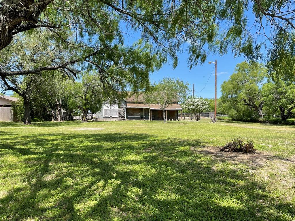 Kingsville, TX 78363,202 W Ave D