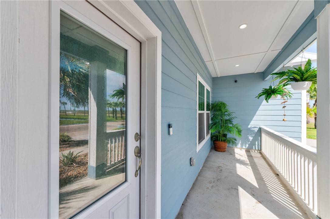 Port Aransas, TX 78373,110 Keewaydin LN
