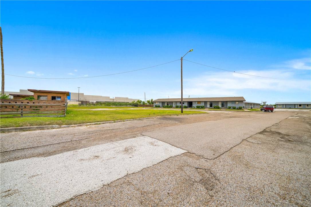 Corpus Christi, TX 78418,9401 S Padre Island DR