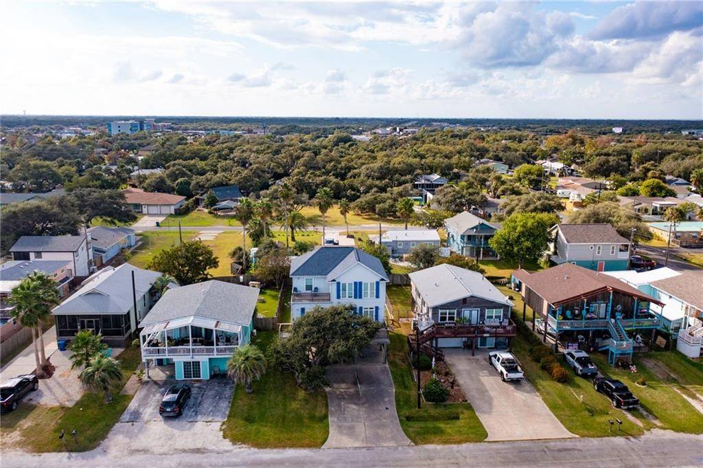 Rockport, TX 78382,207 S 2nd ST
