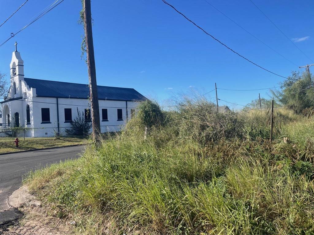 Hebbronville, TX 78361,112 W Draper ST