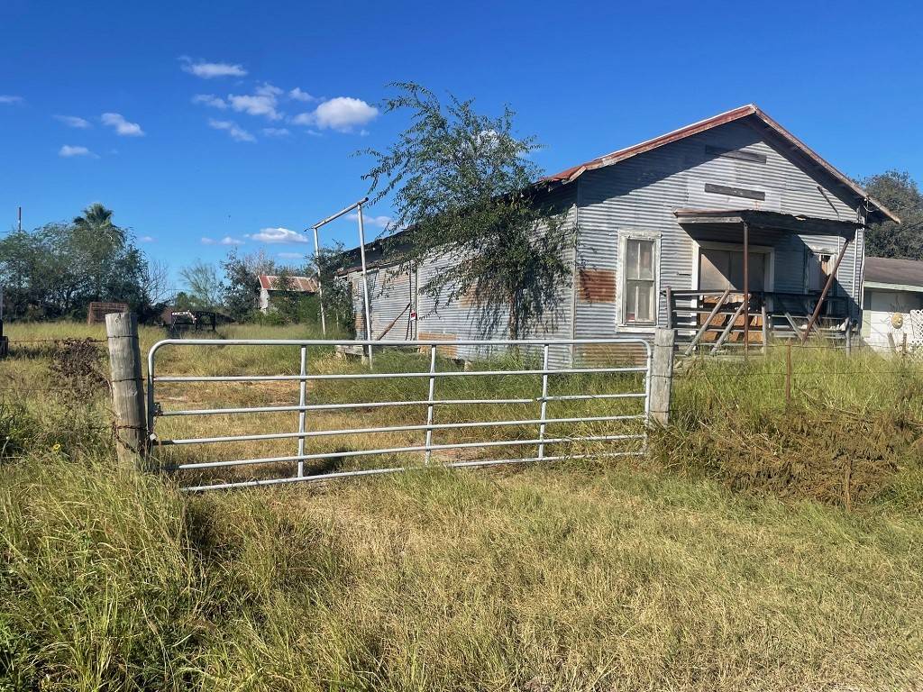 Hebbronville, TX 78361,112 W Draper ST