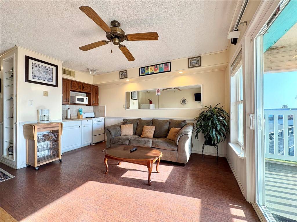 Corpus Christi, TX 78402,3938 Surfside #3233