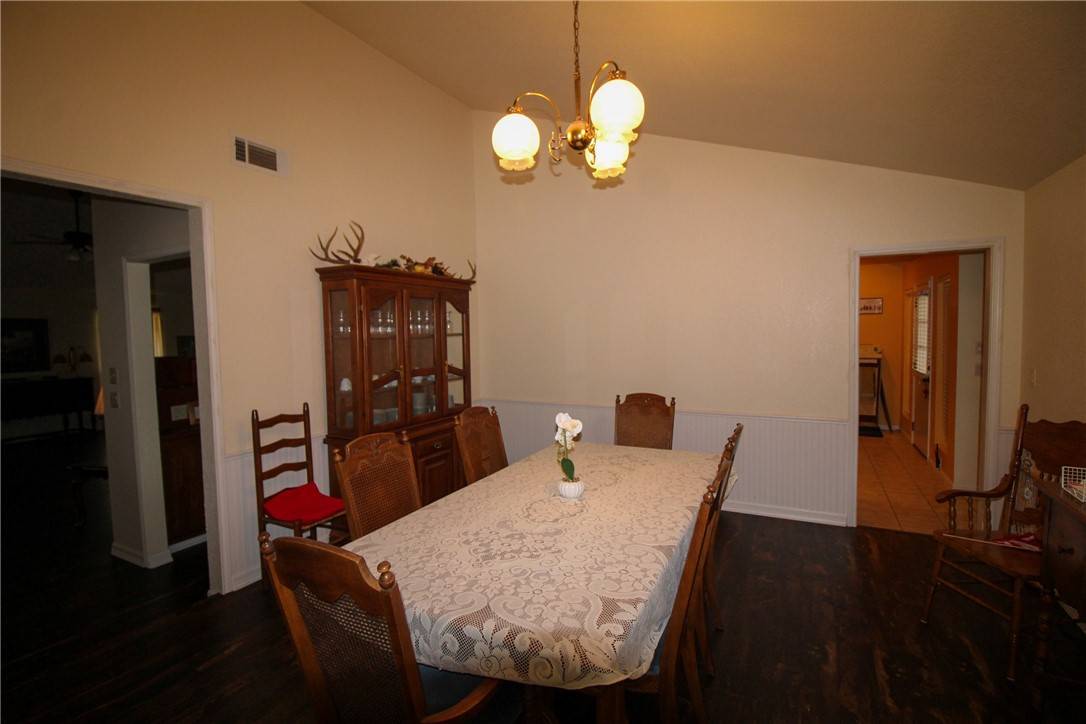 Three Rivers, TX 78071,389 CR 401