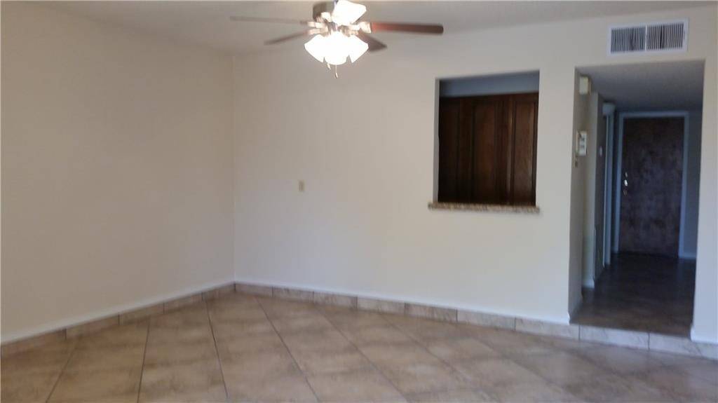 Corpus Christi, TX 78404,2725 Santa Fe ST #E