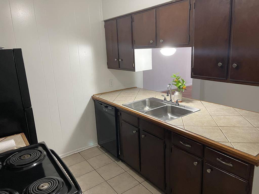 Beeville, TX 78102,1403 kingfisher dr