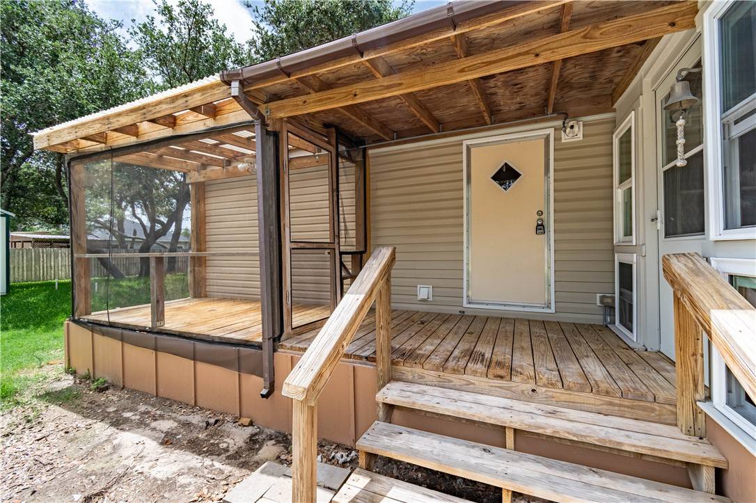Rockport, TX 78382,1128 N Hood ST