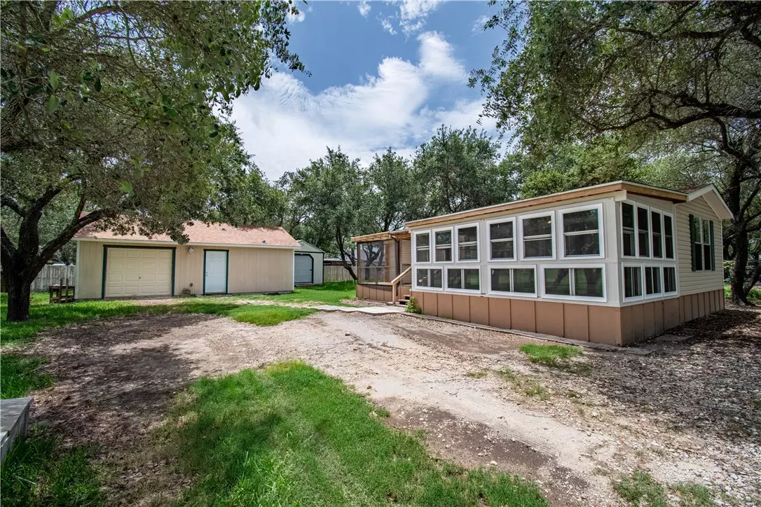 Rockport, TX 78382,1128 N Hood ST