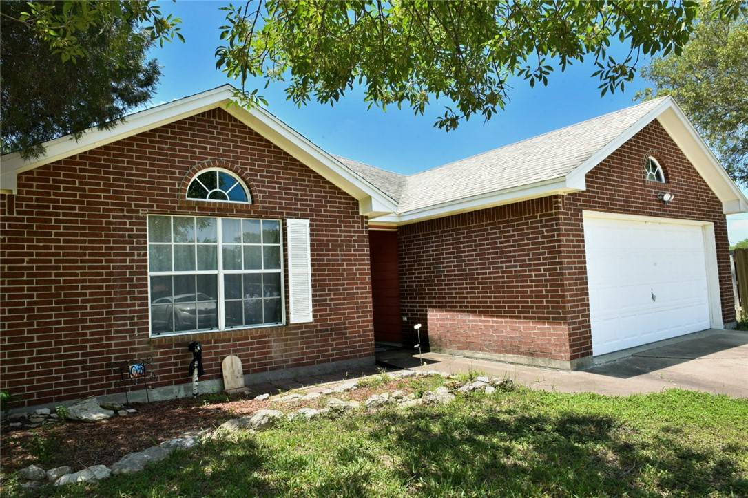 Bishop, TX 78343,305 Hickory CT
