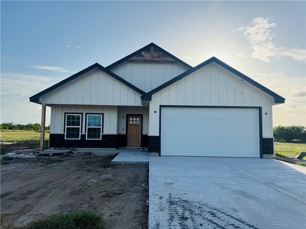 157 County Road 150, Alice, TX 78332
