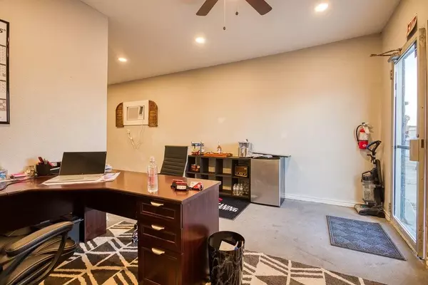 Sinton, TX 78387,119 S Rachal