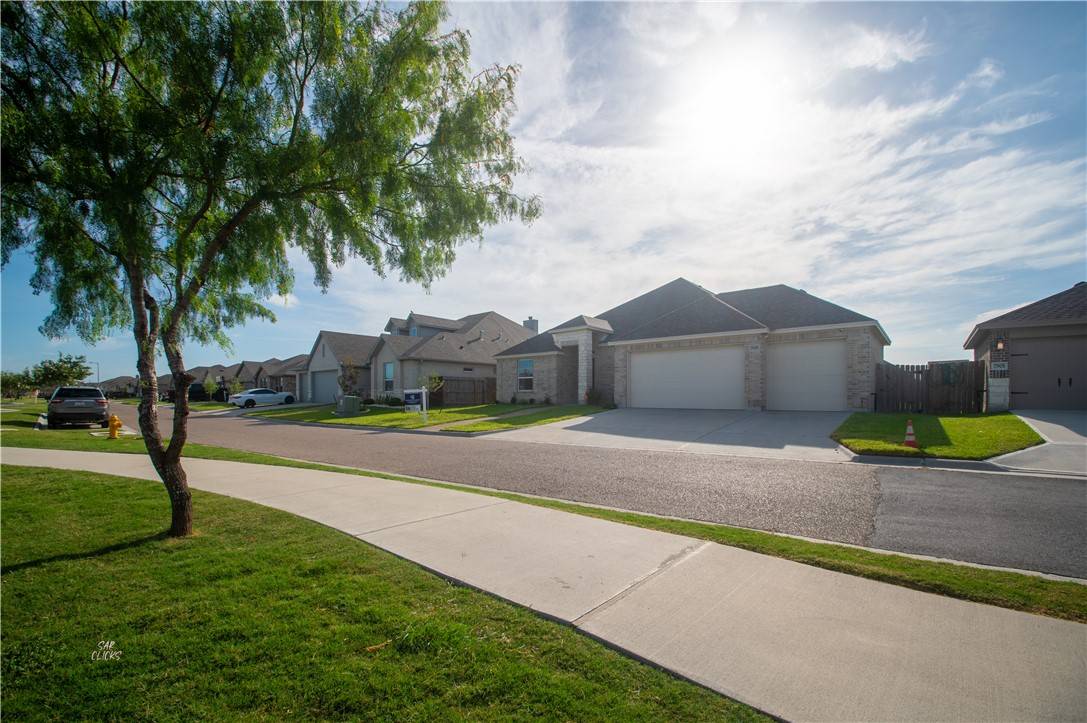 Corpus Christi, TX 78414,7905 Rancho Vista BLVD W