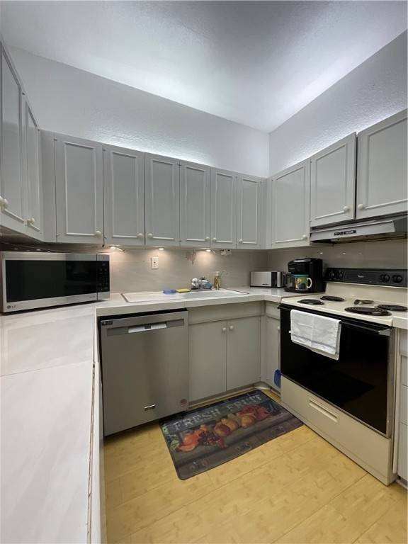 Corpus Christi, TX 78412,4600 Ocean DR #208
