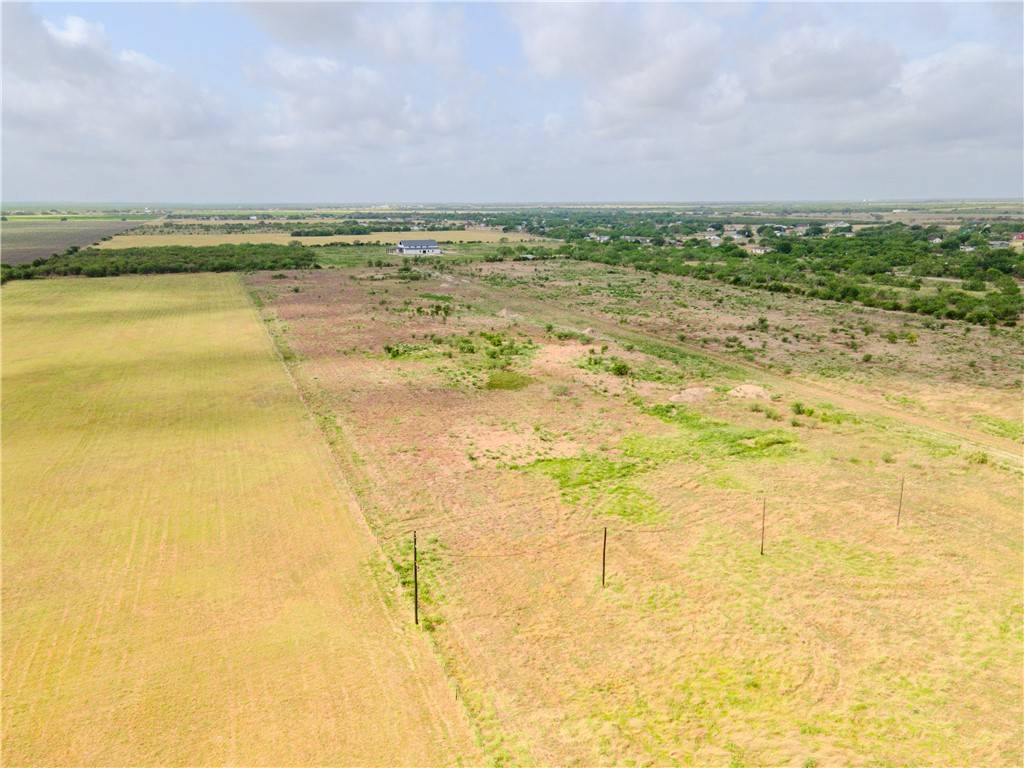 Sinton, TX 78387,7906 Carol Lane
