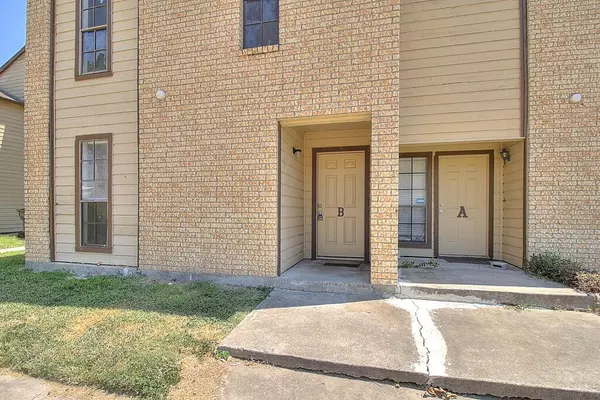 Corpus Christi, TX 78414,2314 Capitan DR #B