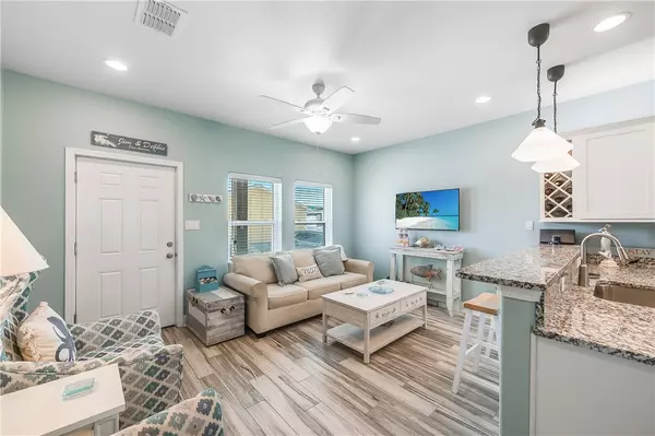 Port Aransas, TX 78373,1726 S 11th ST #108